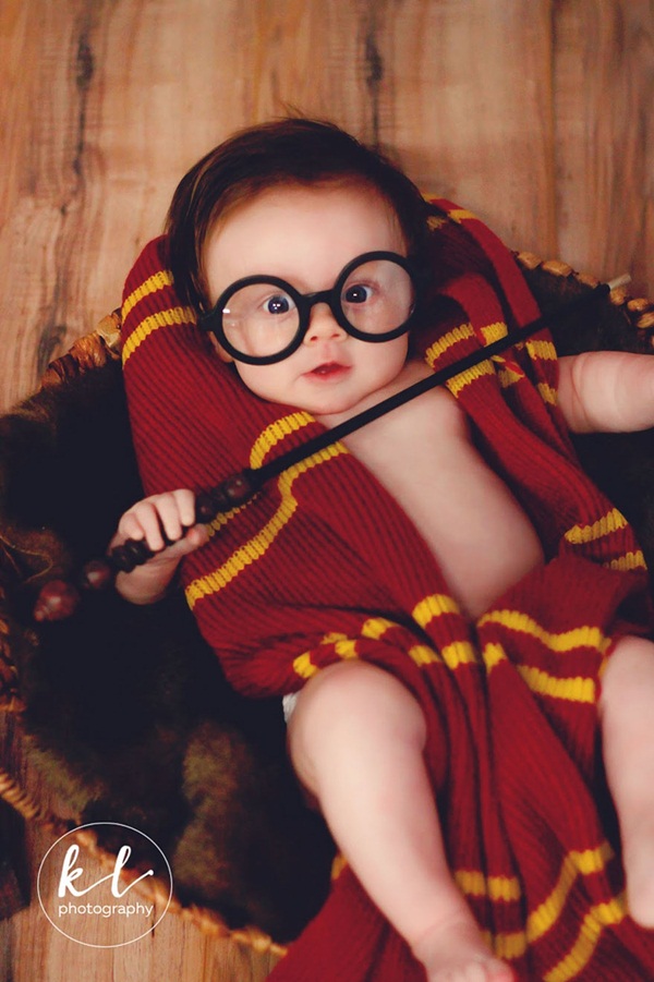 cậu bé 3 tháng tuổi hóa Harry Potter7