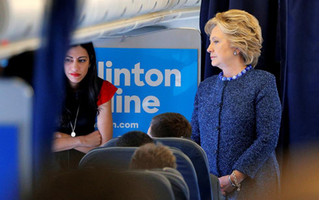 Bà Clinton tự tin trước việc FBI mở lại điều tra bê bối thư điện tử