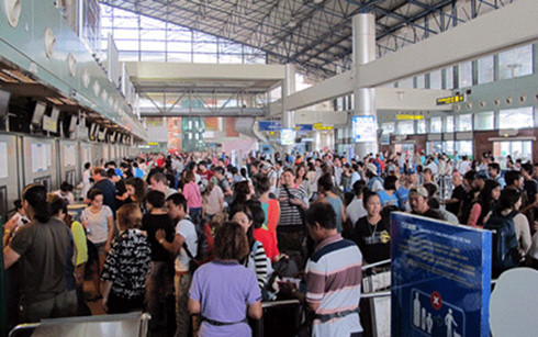 Sân bay Tân Sơn Nhất thường xuyên trong tình trạng quá tải