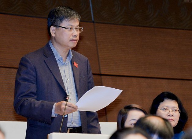 Đại biểu Nguyễn Sĩ Cương phát biểu trên nghị trường