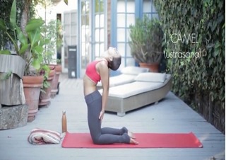Clip giảm mỡ bụng ngay tức khắc với 3 động tác yoga