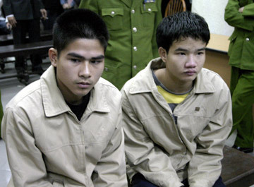 Các tên Trần Văn Luân và Đào Văn Nam, nhân viên dọn phòng sát hại vợ chồng chủ nhà nghỉ Phú Mỹ 1 (Mỹ Đình, Từ Liêm, Hà Nội).