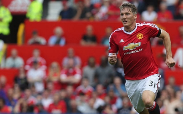 Bastian Schweinsteiger muốn ở lại Man United