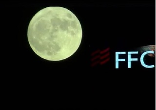 Clip siêu trăng đẹp nhất ở một số quốc gia trên thế giới ngày 14/11