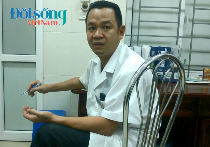 Bác sĩ Phạm Văn Hùng - người trực tiếp xem xét vết thương ở chân của Hùng