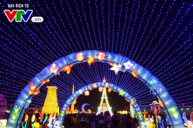 Lễ hội đèn lồng khổng lồ tại công viên Yên Sở, Hà Nội 3