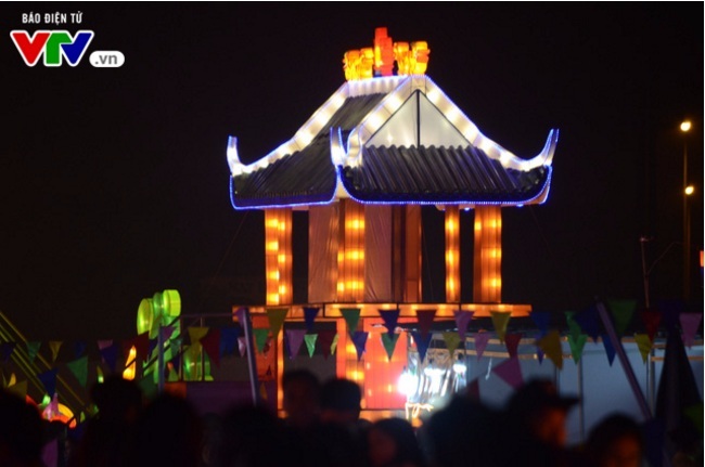 Lễ hội đèn lồng khổng lồ tại công viên Yên Sở, Hà Nội 14