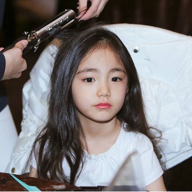 Cô bé Hàn Quốc Eun Chae 1