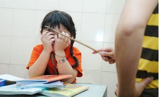 8 thói quen của cha mẹ Việt khiến con kém thông minh từ nhỏ