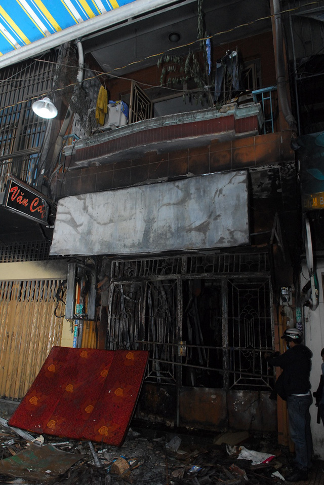 Cháy nhà 6 người chết ở Lê Văn Sỹ, quận 3, TP.HCM 8