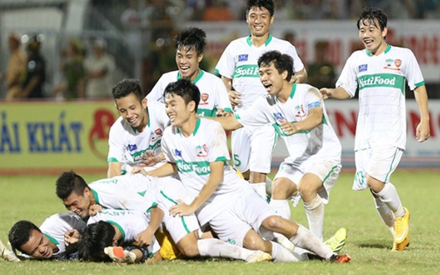 Người hâm mộ đang mong chờ một chiến thắng đậm đến từ đội bóng trẻ của phố Núi để xua đi nỗi buồn đã thua U21 Thái Lan trước đó