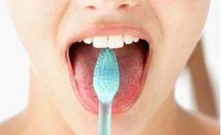 Đây là lý do bạn nhất định phải cạo lưỡi khi đánh răng