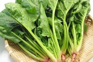 Muốn bảo vệ sắc đẹp nên ăn cải bó xôi