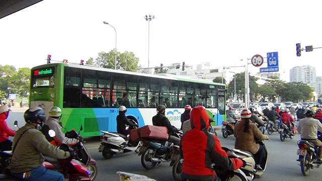 xe buýt nhanh Hà Nội 9