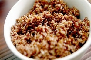 Dinh dưỡng trong gạo lứt cao hơn nhiều so với gạo trắng