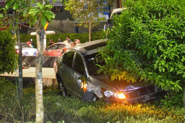 Ô tô điên gây tai nạn liên hoàn ở Sài Gòn 3