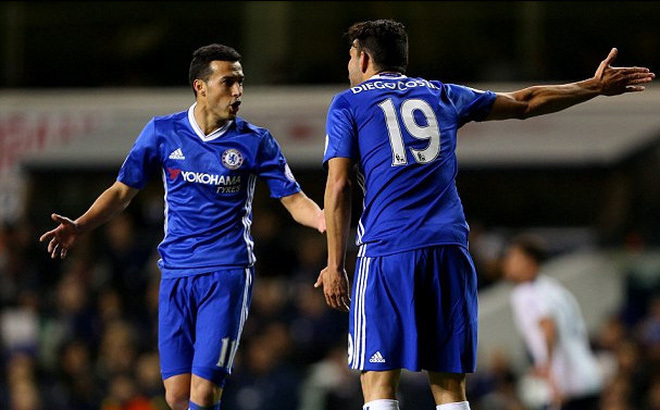 Costa chửi Pedro ngay trên sân