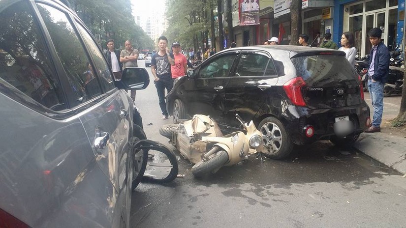 Ô tô điên gây tai nạn giao thông liên hoàn ở Hà Nội 1