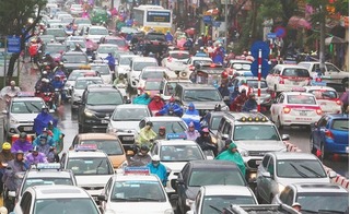 Giao thông 24h: Cửa ngõ Tân Sơn Nhất kẹt cứng, Hà Nội treo 300.000 USD tìm giải pháp chống tắc đường