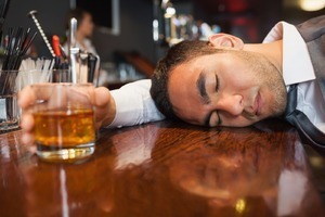 Cách giã rượu hiệu quả và tránh hiện tượng trúng độc do rượu