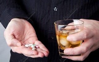 Lạm dụng thuốc giải rượu dịp cận Tết: Nhiều người mất trí nhớ, hỏng phủ tạng