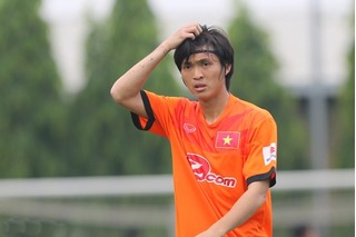Chấn thương của Tuấn Anh tiến triển tốt, Messi Campuchia sang Nhật thi đấu 