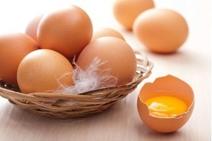 Không nên ăn trứng gà sống vì những tác hại tiềm ẩn không ngờ