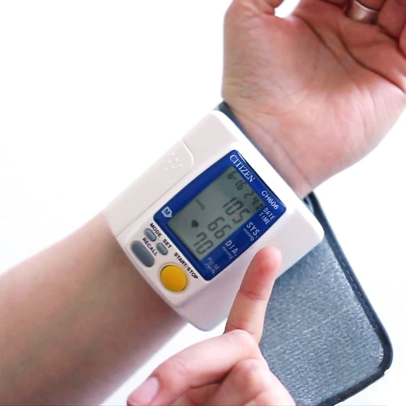 Băng đeo tay để đo huyết áp