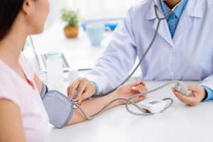 Người mắc bệnh cao huyết áp phải đến bệnh viện kiểm tra những hóa nghiệm gì?