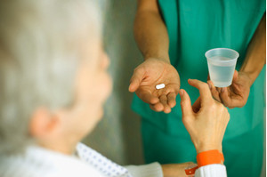 Uống thuốc hạ áp có ảnh hưởng tới sinh hoạt tình dục không?