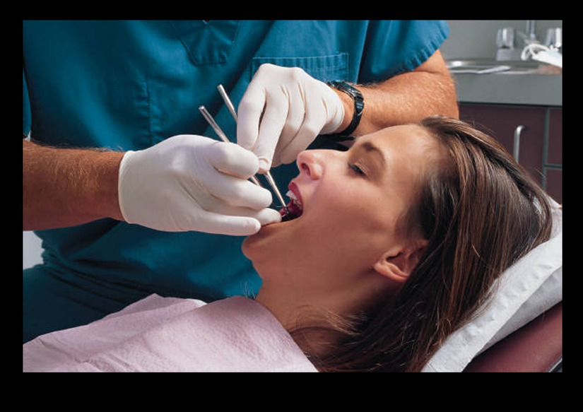 Nhổ răng có thể xảy ra biến chứng 