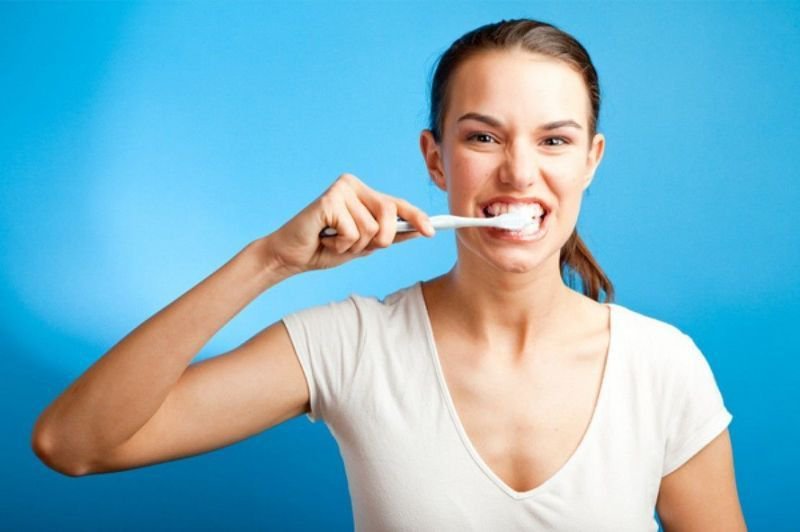 Sử dụng bàn chải đánh răng đúng cách
