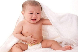 Những kỹ thuật giúp bé giảm đau khi bé bị đau bụng hoặc đầy bụng