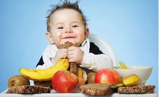 8 tuyệt chiêu giúp bé ăn ngon miệng trong ngày Tết 