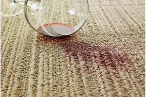 Làm cách nào mất vết mỡ dính trên thảm?