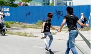 Hỗn chiến kinh hoàng ở Nghệ An, công an viên bị đánh gục tại chỗ