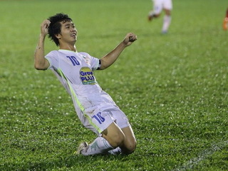 Công Phượng muốn ghi 3 bàn vào lưới Bình Dương, 22 cầu thủ Đông Nam Á bị treo giò vĩnh viễn