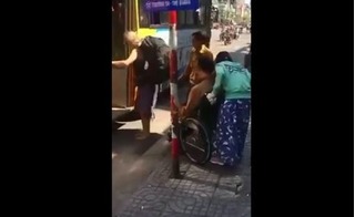Clip xe buýt Đà Nẵng từ chối người khuyết tật khiến dư luận tức giận