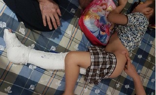 Vụ học sinh bị đâm gãy chân trong trường: Giáo viên 