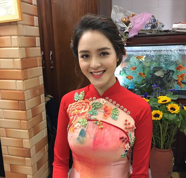 Á hậu Hoàng Anh 10