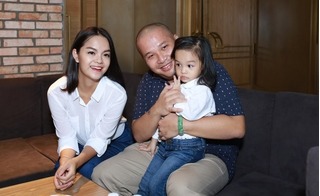Vợ chồng ông bầu Quang Huy và Phạm Quỳnh Anh vừa sinh con thứ 2