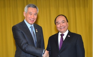 Thủ tướng Singapore Lý Hiển Long cùng Phu nhân bắt đầu thăm chính thức Việt Nam