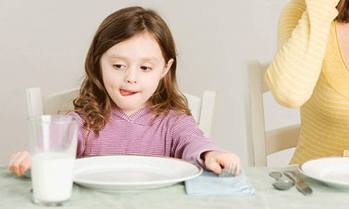 thực phẩm tránh cho trẻ ăn khi đói3