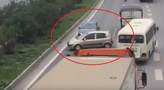 Xử phạt 22,5 triệu đồng 3 ô tô “rủ nhau” quay đầu chạy ngược chiều trên đường cao tốc Hà Nội – Bắc Giang