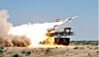 Hỏa lực khủng khiếp của tên lửa Nga mà Syria dùng bắn máy bay do thám Mỹ
