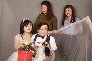 Đám cưới cổ tích của chàng trai xương thủy tinh vượt 300km ra Hà Nội để đăng ký hiến xác