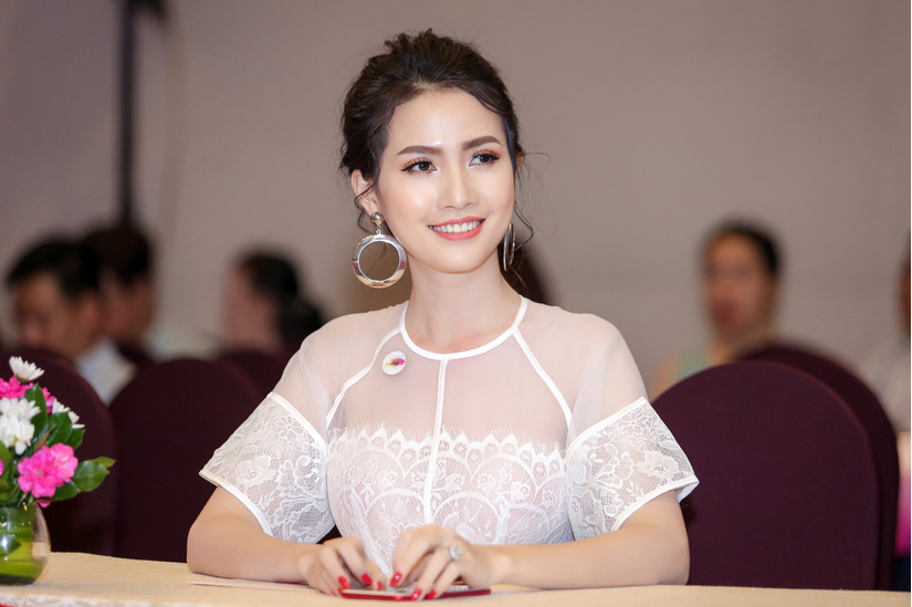  top 5 Hoa hậu Phan Thị Mơ 3