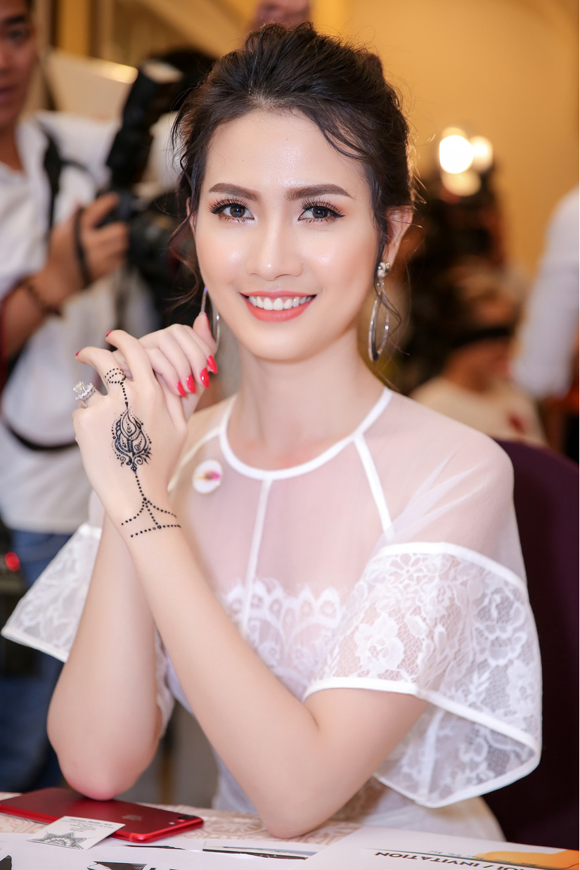  top 5 Hoa hậu Phan Thị Mơ 5