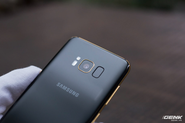 Samsung Galaxy S8 mạ vàng 10