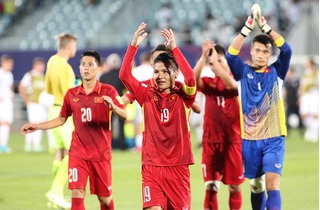 Người hâm mộ Đông Nam Á thán phục, FIFA ngợi khen U20 Việt Nam